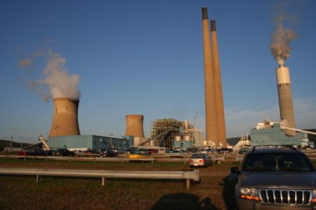 UGI sells small stake in 1.7-GW Pennsylvania coal-fired plant, acquires renewable NG firm