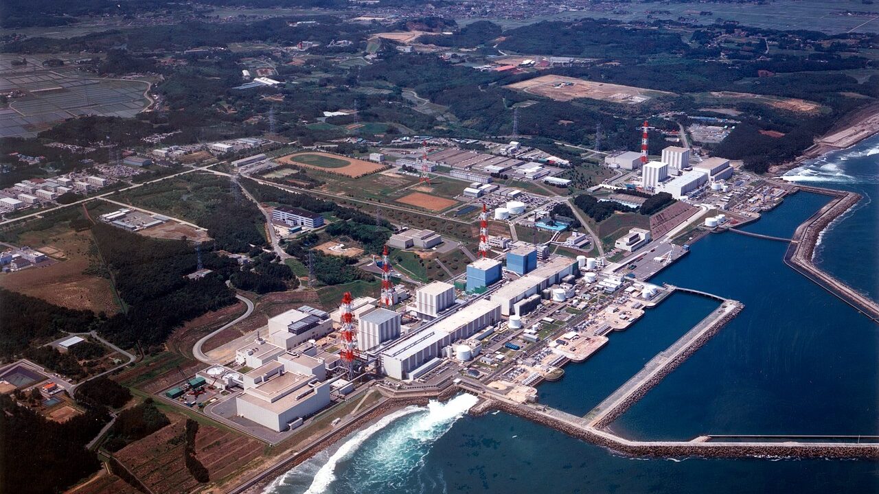 A robot’s attempt to get a sample of the melted fuel at Japan’s damaged nuclear reactor is suspended