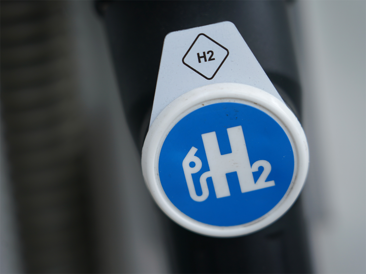 WEC Energy Group plans hydrogen power pilot using reciprocating engines